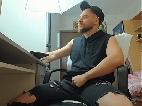 Ryanstone  online show from November 2025 06:36:01 AM