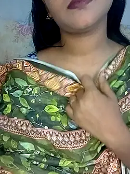Snapshot of Neha533 chatting on May 2026 06:33:01 PM Neha533 online show from May 2026 06:33:01 PM