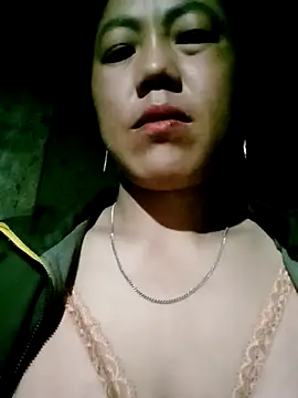 Snapshot of Sara_pusyy chatting on November 2025 05:49:02 PM Sara pusyy online show from November 2025 05:49:02 PM