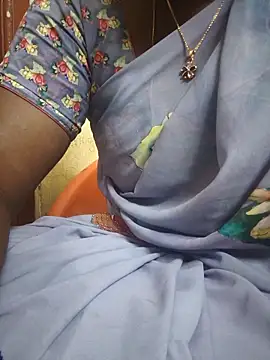 hyd couple7878 online show from February 2026 05:00:02 PM