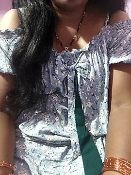 Snapshot of hyd_couple7878 chatting on June 2026 01:33:01 PM hyd couple7878 online show from June 2026 01:33:01 PM