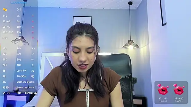 zoe-moreau online show from March 2026 07:43:02 PM