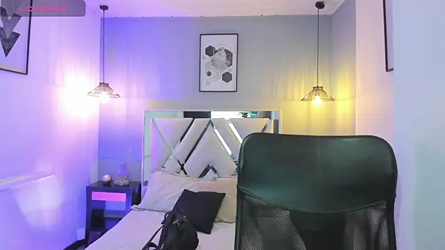 zoe-moreau online show from March 2026 07:27:01 PM