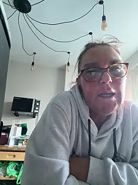 Snapshot of Angel-LinaX chatting on March 2026 05:18:02 PM Angel-LinaX online show from March 2026 05:18:02 PM