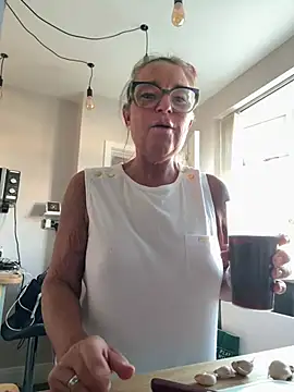 Snapshot of Angel-LinaX chatting on July 2026 05:46:01 PM Angel-LinaX online show from July 2026 05:46:01 PM