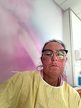 Angel-LinaX online show from January 2026 12:22:01 PM