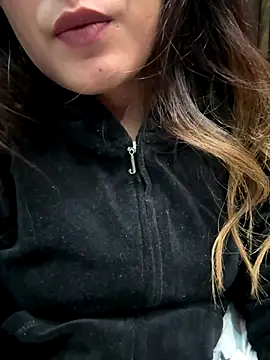 Angel-pune001 online show from December 2025 03:40:02 PM