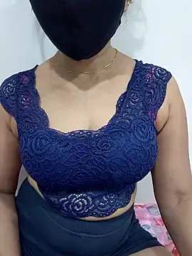 Aarti909090 online show from March 2026 02:06:01 PM