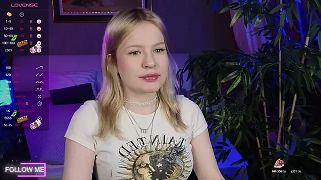 Mila wxw online show from November 2025 12:15:02 PM