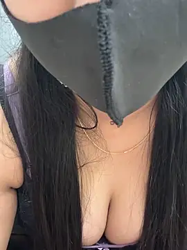 Snapshot of Lust_Vibe chatting on November 2025 05:05:01 PM Lust Vibe online show from November 2025 05:05:01 PM