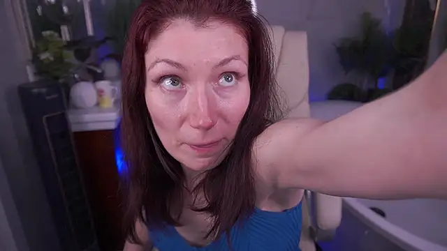 AmiraGoldd online show from May 2026 01:27:02 AM