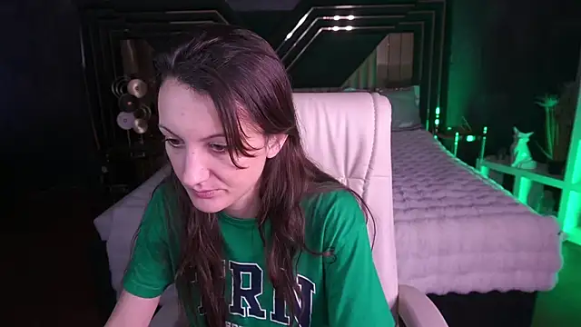 ZafiraMoonn online show from December 2025 07:13:02 AM