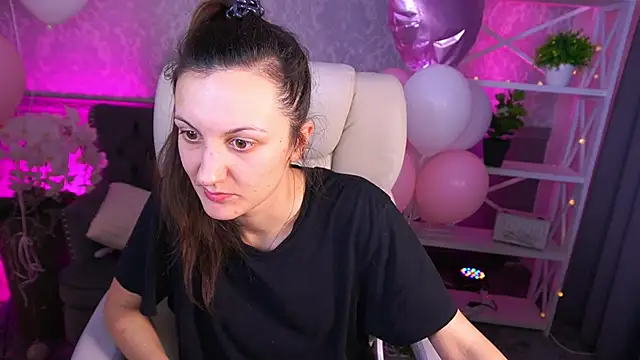 ZafiraMoonn online show from February 2026 02:24:02 AM