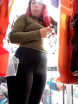 camimar23 online show from November 2025 05:49:01 PM