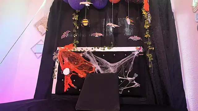 Dayan and Andriu online show from November 2025 07:28:01 PM