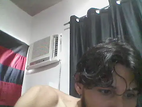 meninadeparis online show from November 2025 02:44:02 PM