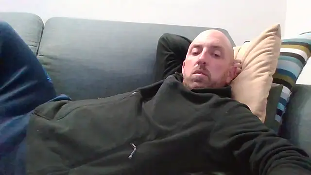 luca beech88 online show from April 2026 06:02:01 PM