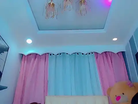 Snapshot of Sweet_Queens1 chatting on November 2025 02:26:02 AM Sweet Queens1 online show from November 2025 02:26:02 AM