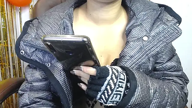 horneyworld007 online show from December 2025 02:30:01 PM