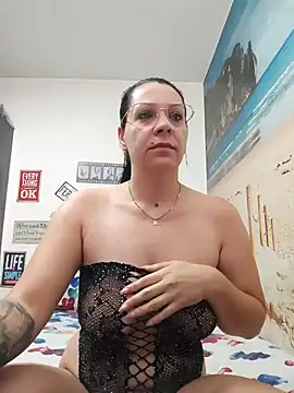 SugarDiamonds online show from July 2026 04:01:01 AM