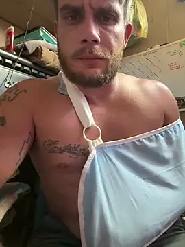 bkuterbach2015 online show from December 2025 06:30:01 PM