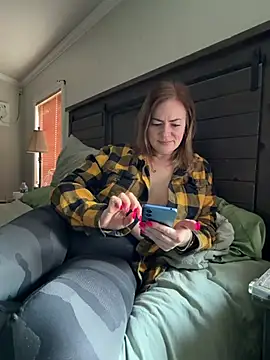 Snapshot of cubedmirror81 chatting on February 2026 10:21:02 PM cubedmirror81 online show from February 2026 10:21:02 PM