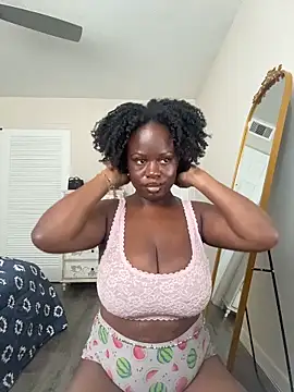 ladiosa selene online show from April 2026 05:30:01 PM