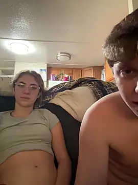 Snapshot of justenxoxo chatting on November 2025 12:37:01 AM justenxoxo online show from November 2025 12:37:01 AM