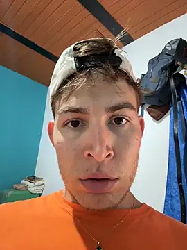 Snapshot of AlexanderBianchi2 chatting on November 2025 02:54:01 PM AlexanderBianchi2 online show from November 2025 02:54:01 PM