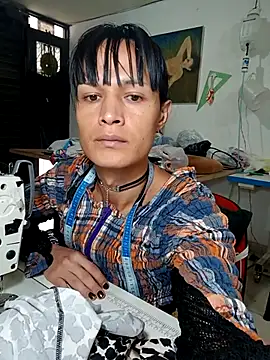 PaulinaLondra2 online show from November 2025 02:32:01 PM