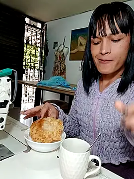 PaulinaLondra2 online show from November 2025 12:27:02 PM