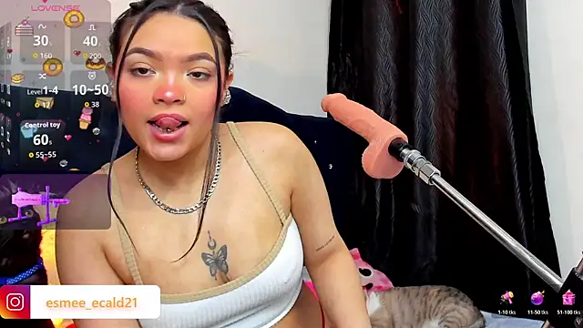 Snapshot of EsmeCaldwel chatting on June 2026 05:57:02 PM EsmeCaldwel online show from June 2026 05:57:02 PM