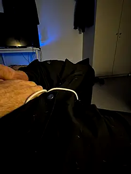 Yousss93140 online show from November 2025 11:04:02 PM