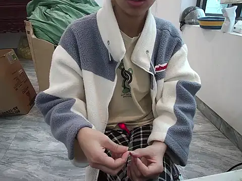 ---Lusi03--- online show from December 2025 12:48:01 AM