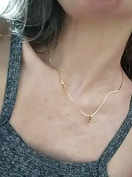 Melzinhasweet online show from November 2025 09:15:02 PM