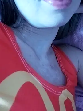 Melzinhasweet online show from November 2025 07:47:02 PM