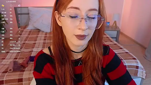 Snapshot of WICKEDEMBER chatting on May 2026 01:32:02 AM WICKEDEMBER online show from May 2026 01:32:02 AM