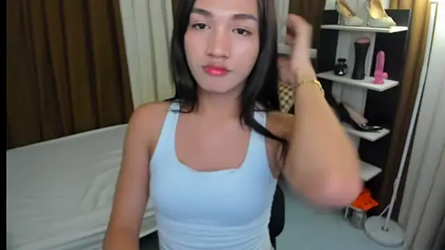 PetiteAsianTrisha online show from January 2026 04:36:02 PM