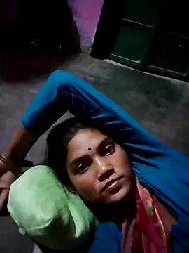 Jooli cuty online show from March 2026 05:05:01 PM