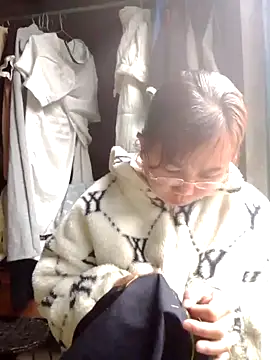 Snapshot of be-yeu chatting on November 2025 01:53:02 AM be-yeu online show from November 2025 01:53:02 AM