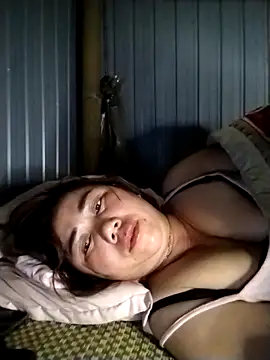 Snapshot of be-yeu chatting on December 2025 08:47:01 PM be-yeu online show from December 2025 08:47:01 PM