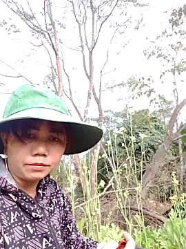 Snapshot of be-yeu chatting on December 2025 02:23:01 AM be-yeu online show from December 2025 02:23:01 AM