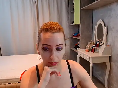 Snapshot of AnneDevrim chatting on November 2025 06:46:01 AM AnneDevrim online show from November 2025 06:46:01 AM