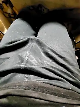 yuyuyu23565 online show from November 2025 12:31:02 PM