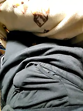 yuyuyu23565 online show from November 2025 12:48:01 PM