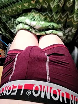 yuyuyu23565 online show from February 2026 12:49:01 PM