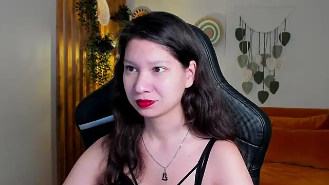 SaraDenars online show from November 2025 05:18:02 AM