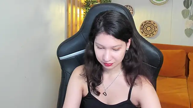 SaraDenars online show from November 2025 05:12:02 AM