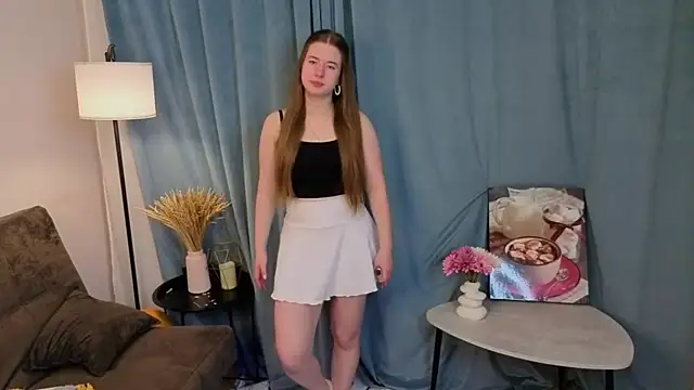 MowasaBritten online show from December 2025 03:43:01 PM