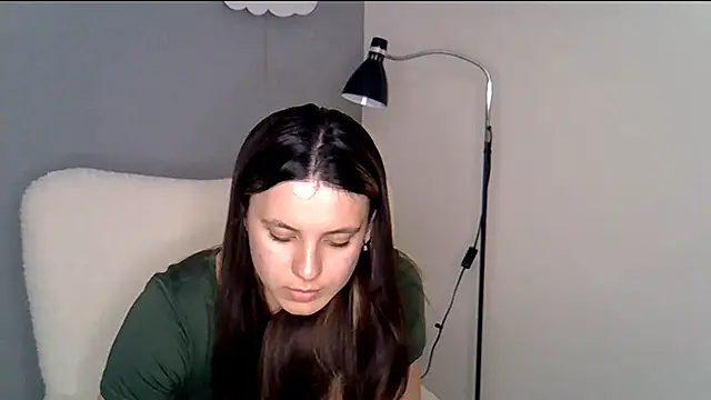 KiraHoney online show from April 2026 07:26:01 PM